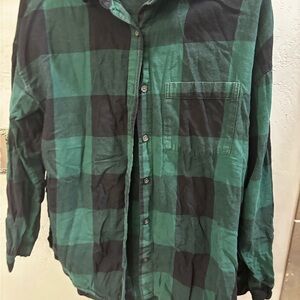 Women’s Green and Black Plaid Button-Up Shirt